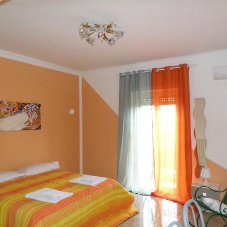 B&B Villino Loryマリノ 部屋 写真